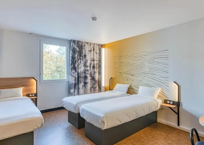 מלון Bordeaux Andre De Cubzac Saint-André-de-Cubzac