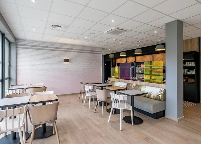 מלון Bordeaux Andre De Cubzac Saint-André-de-Cubzac