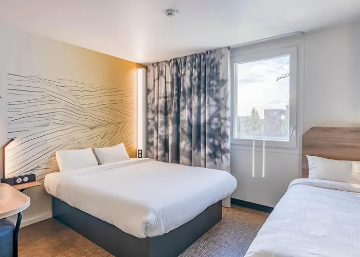 Bordeaux Andre De Cubzac מלון