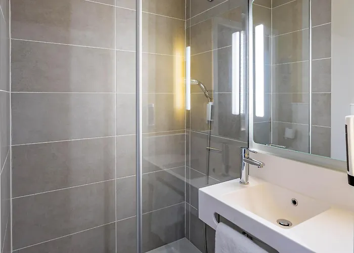 מלון Bordeaux Andre De Cubzac *