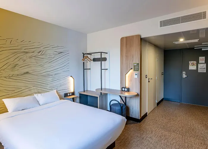 מלון Bordeaux Andre De Cubzac Saint-André-de-Cubzac