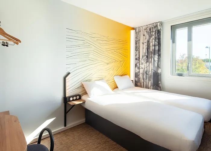 מלון Bordeaux Andre De Cubzac *